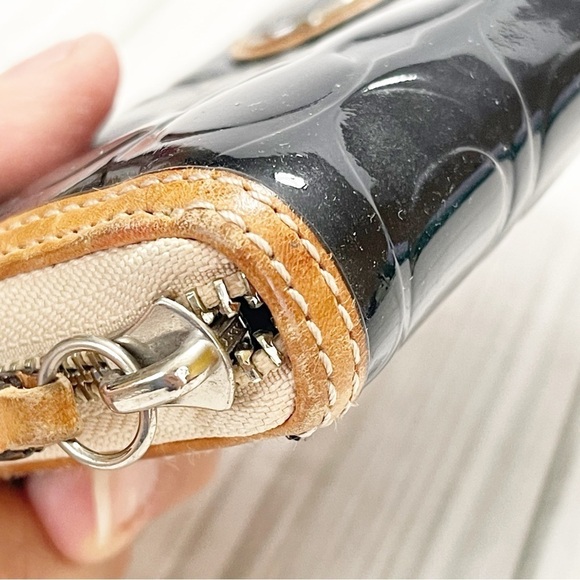 Coach Peyton Full Zip Patent Leather Wallet F48164 - Picture 15 of 16